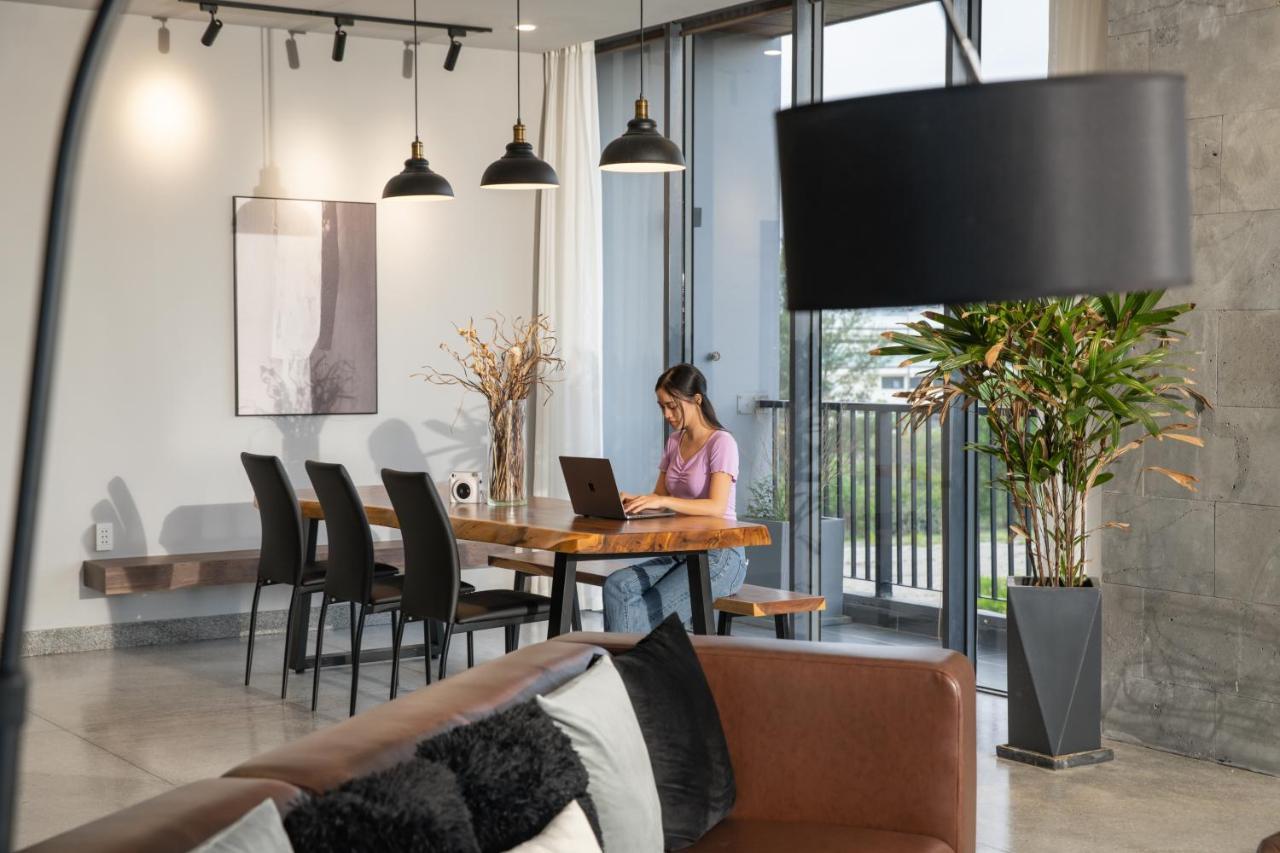 The Sense Apartment - Modern, Near My An Beach 다낭 외부 사진